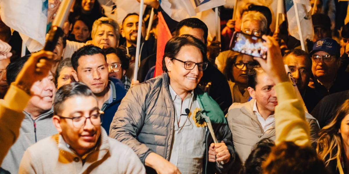 La carrera política de Fernando Villavicencio duró unos 28 años