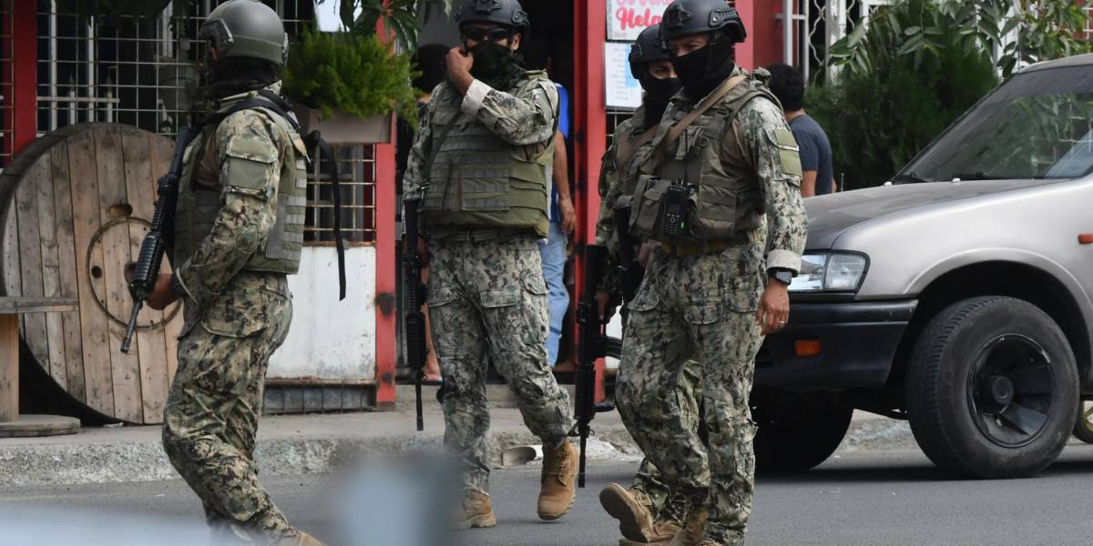 El Gobierno sostiene que las muertes violentas en Ecuador se redujeron un 19 % respecto al 2023