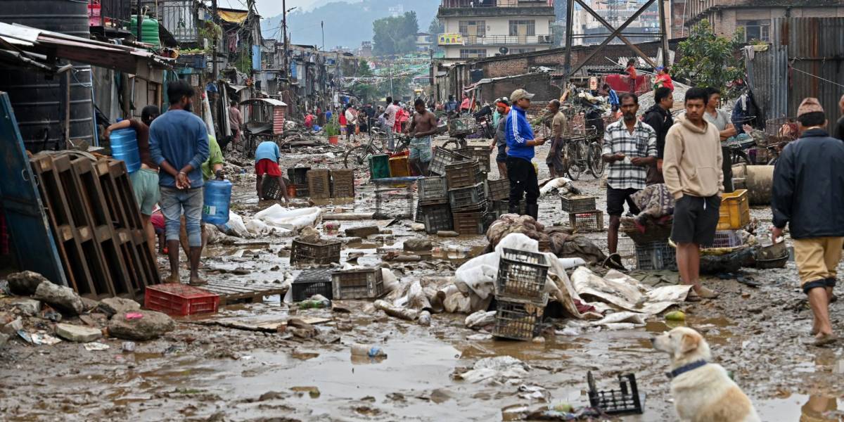 Las inundaciones en Nepal dejan al menos 200 muertos