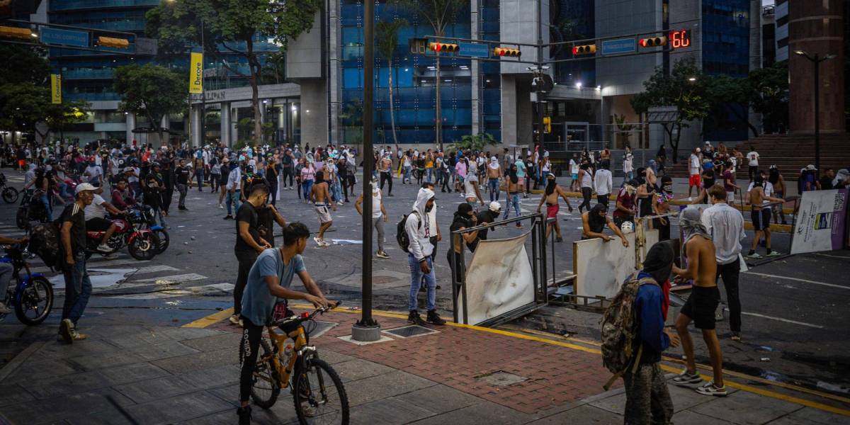 Suben a 11 los muertos en Venezuela por las protestas contra los resultados electoral del CNE