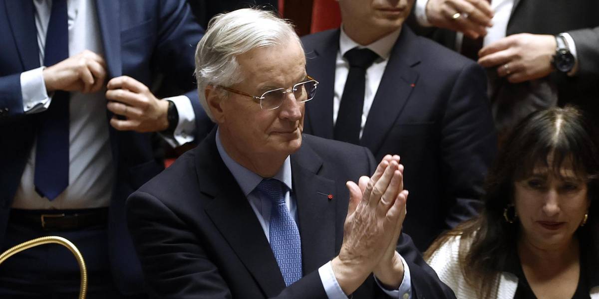 El presidente Emmanuel Macron buscará un nuevo primer ministro después de que la Asamblea Nacional destituyó a Michel Barnier