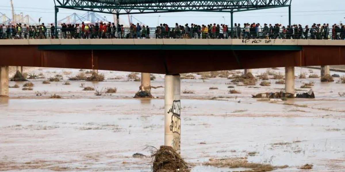 Imágenes satelitales de la NASA demuestran la magnitud de las inundaciones en Valencia