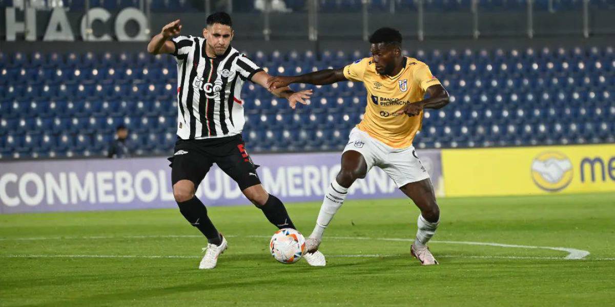 Universidad Católica no pudo ante Libertad y perdió 2-0 en Copa Sudamericana