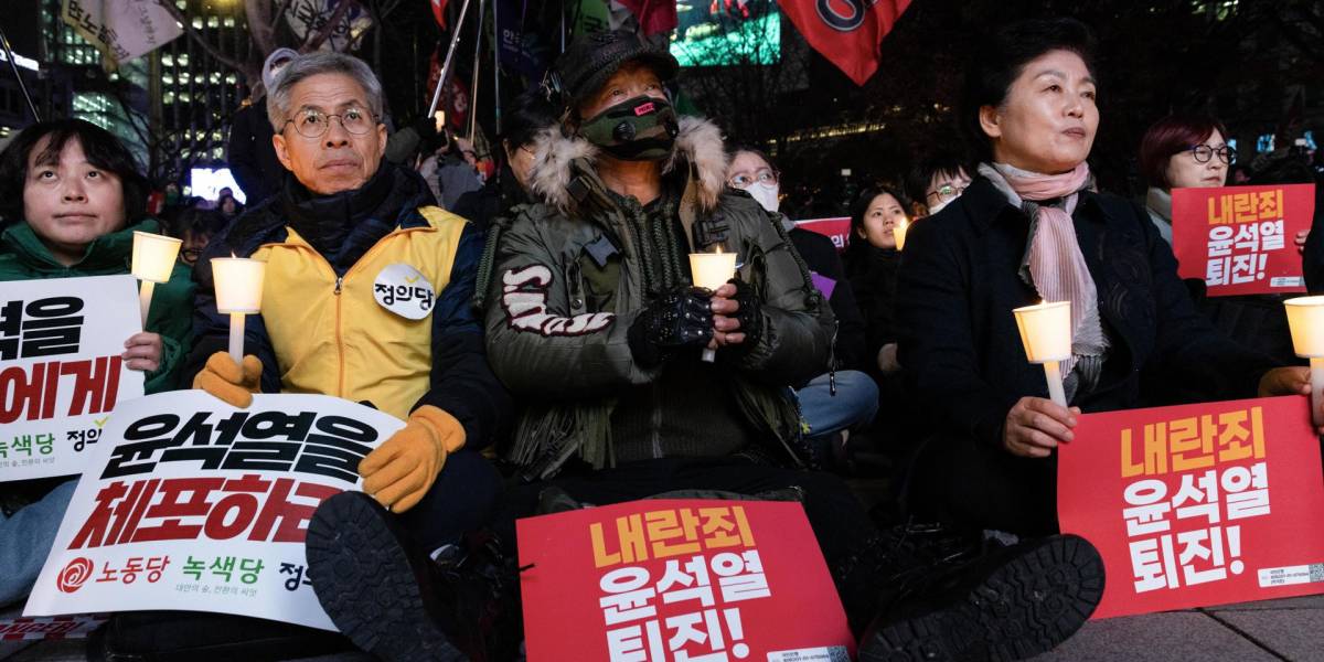 Protestas y moción de destitución en Corea del Sur tras el intento del Presidente de declarar la ley marcial