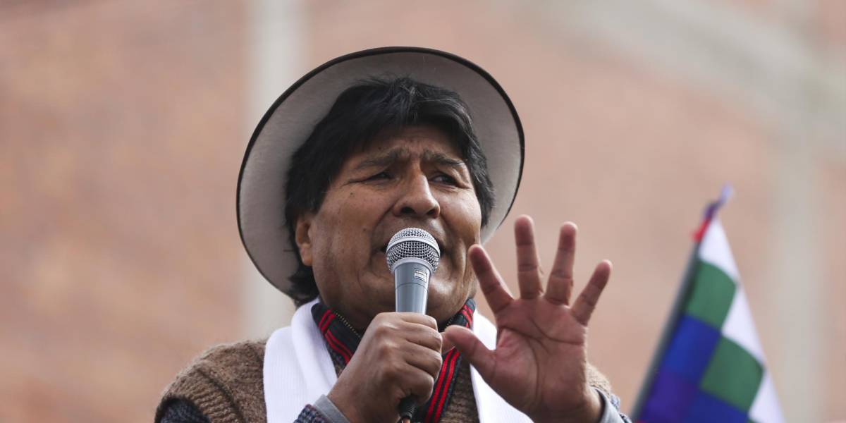 Javier Milei es llamado enemigo de los pueblos tras la revocación de estatus de refugiado a Evo Morales