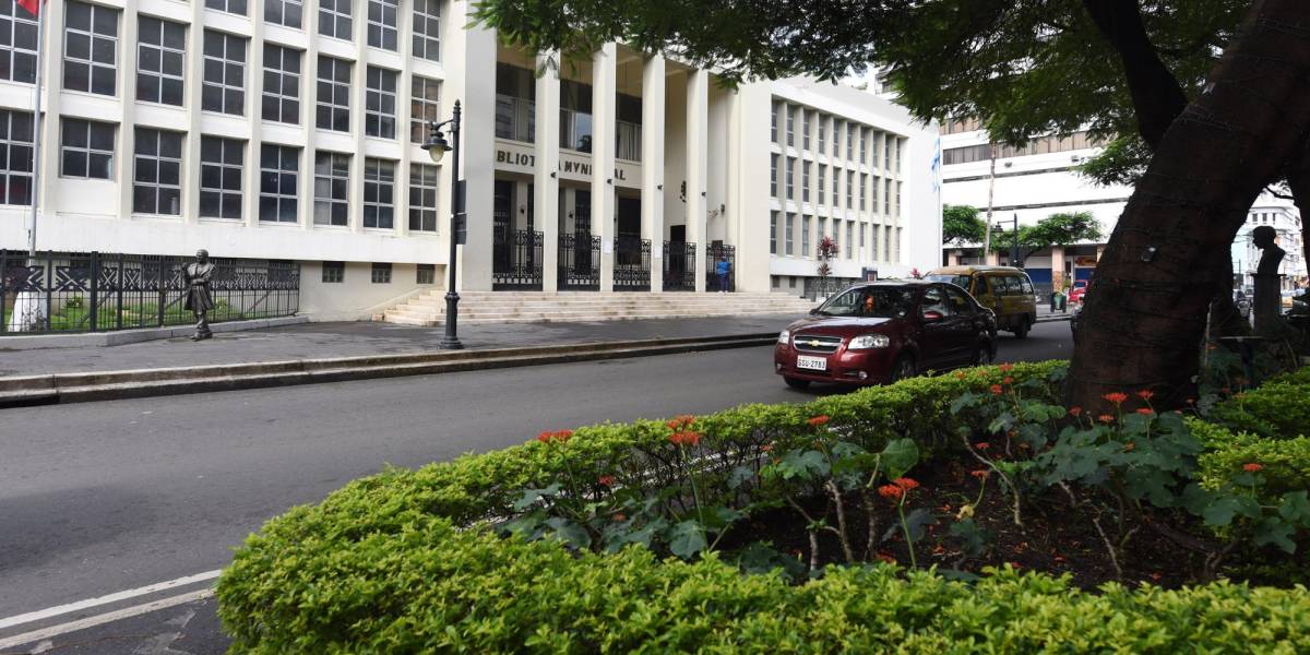 El Municipio nombró como República de Guayaquil a un tramo de la calle 10 de Agosto