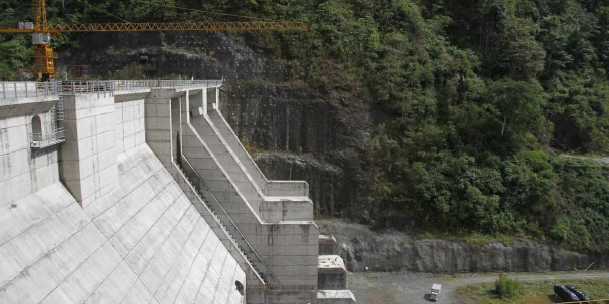 Informe de Contraloría señala fallas en la construcción de hidroeléctrica Toachi-Pilatón