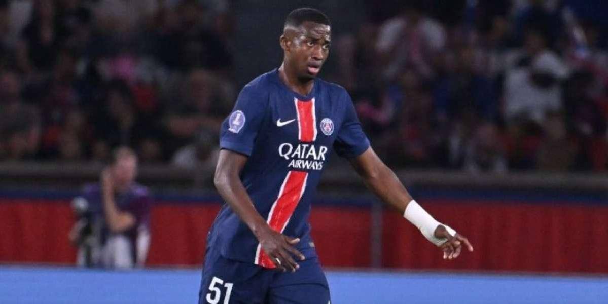 PSG vs. Lens: Pacho se lleva el duelo de ecuatorianos en el fútbol francés