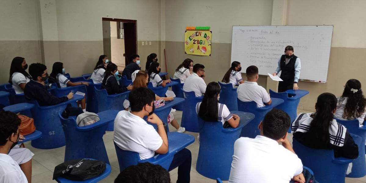 Clases suspendidas en todo el país el 31 de octubre tras feriado decretado por Daniel Noboa