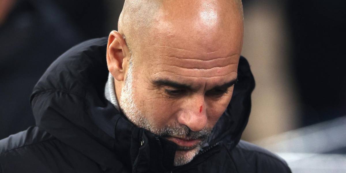 Pep Guardiola aclara el motivo de sus heridas en su cabeza, tras el empate del Manchester City en Champions League