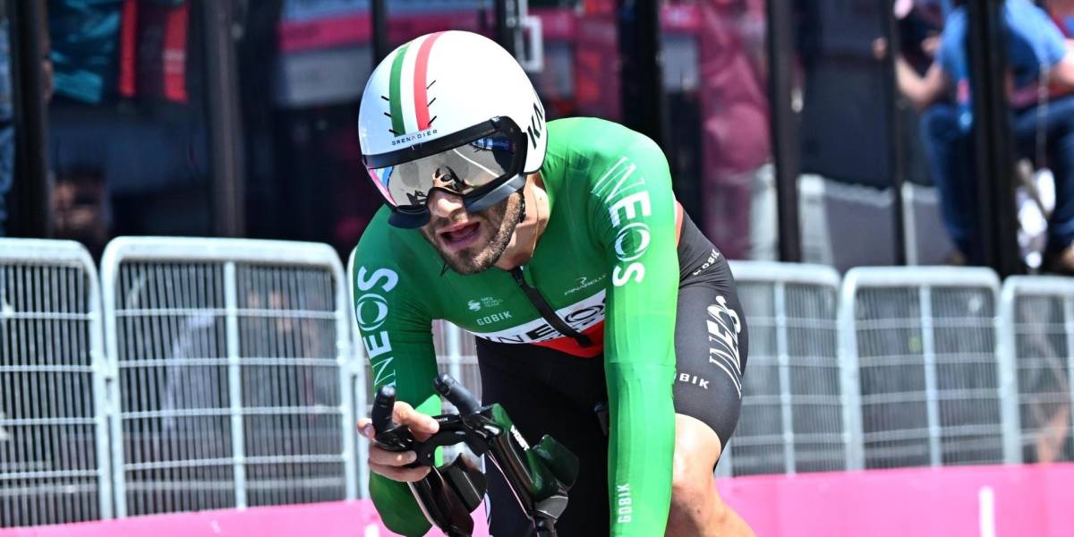 Filipp Ganna vence en contrarreloj, Pogacar cada vez más líder del Giro de Italia