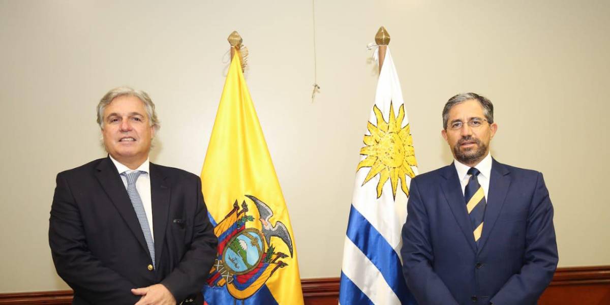 Cancilleres de Ecuador y Uruguay dialogarán sobre integración regional