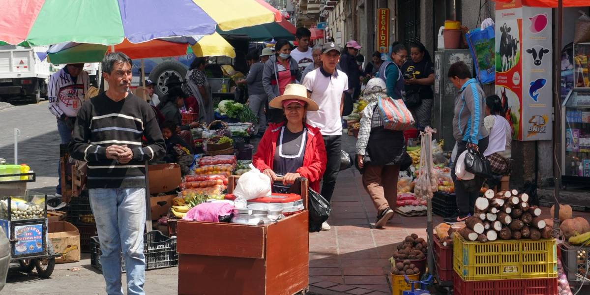 Ecuador: El precio de la canasta básica se ubicó en USD 795,74 en junio de 2024