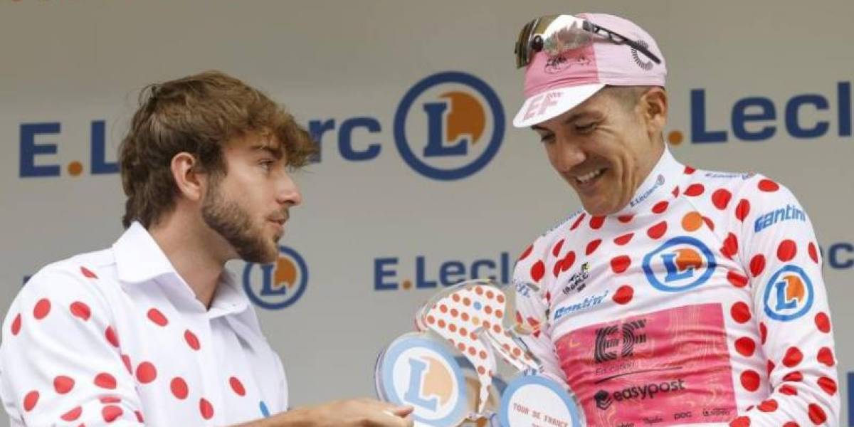 Richard Carapaz gana el premio al ciclista súper combativo del Tour de Francia