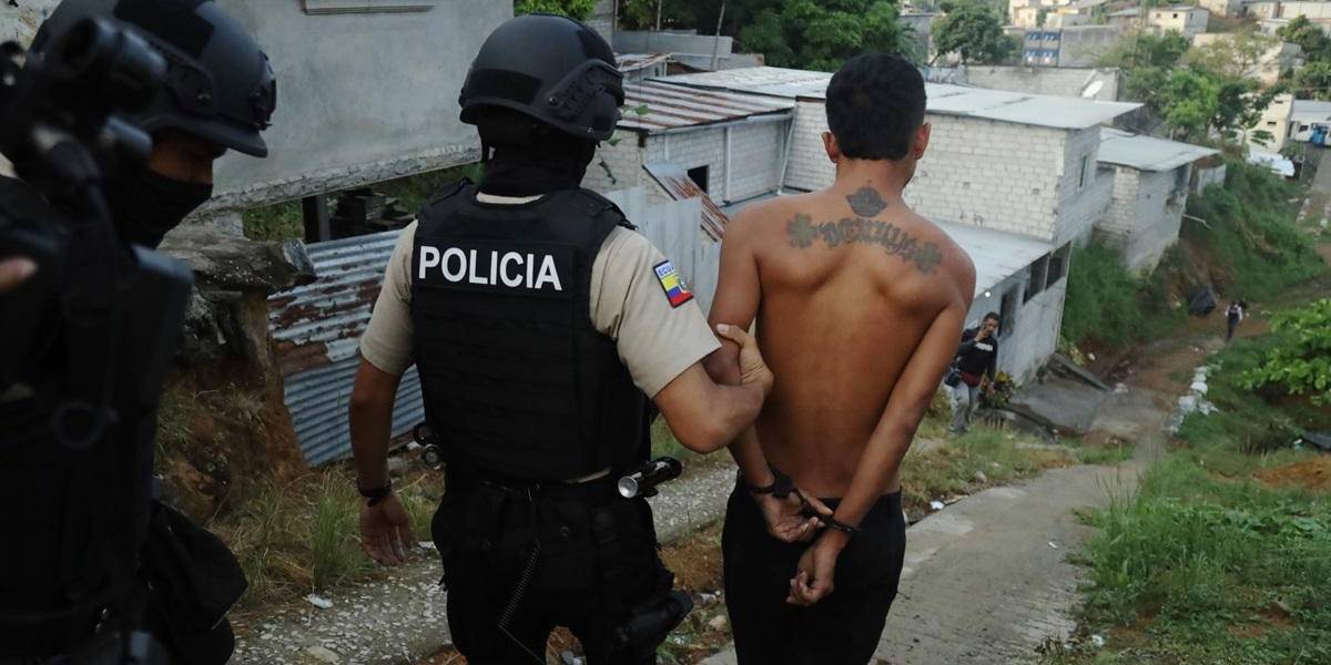 Tres grupos criminales son los que más reclutan a menores de edad en Ecuador