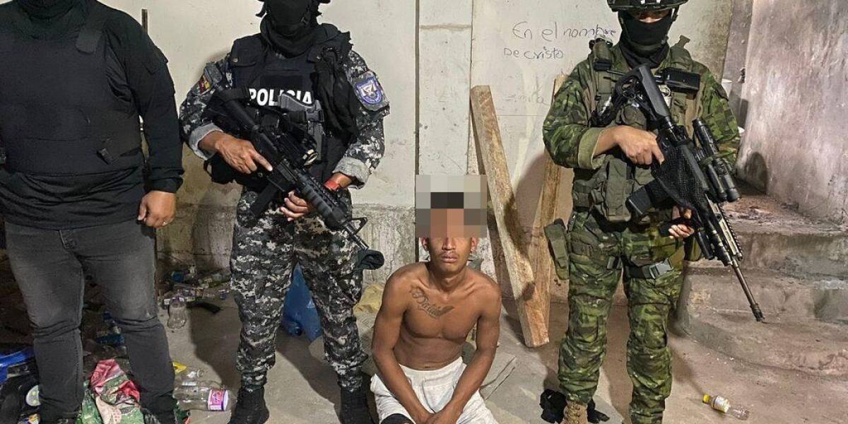 Policía y Fuerzas Armadas detienen a un presunto cabecilla de una organización delictiva en Esmeraldas