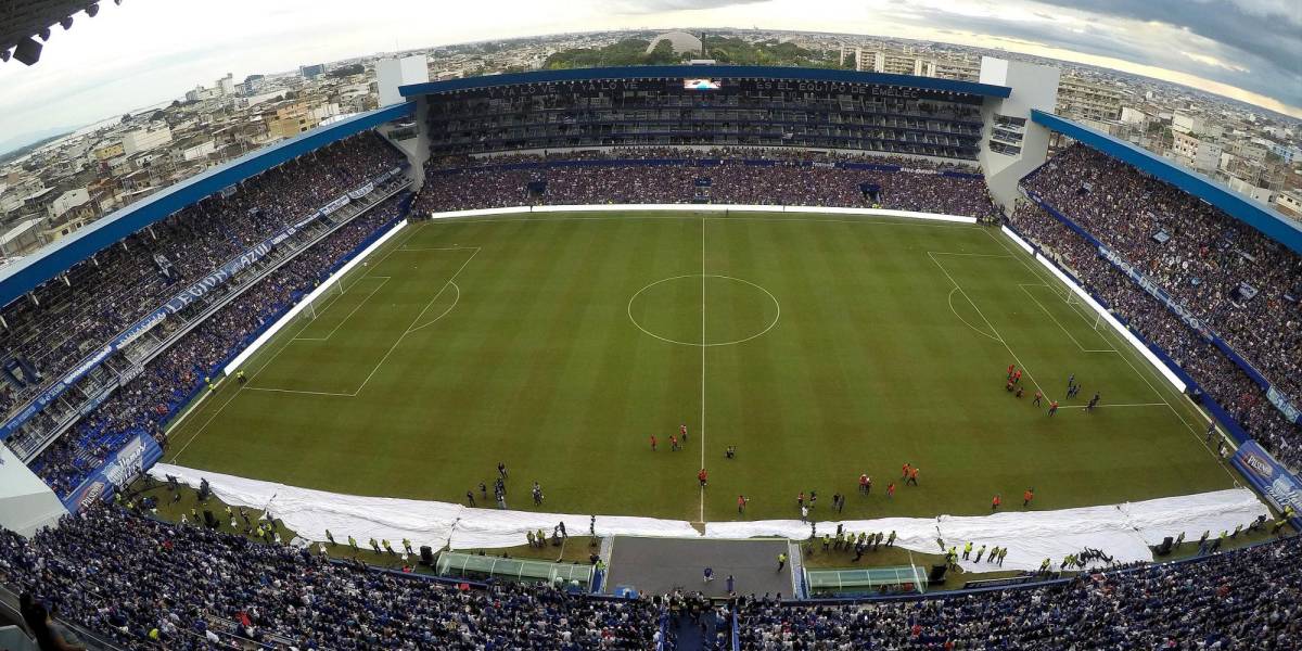 Se incendió el camerino que ocupaba Técnico Universitario en el partido ante Emelec por Copa Ecuador