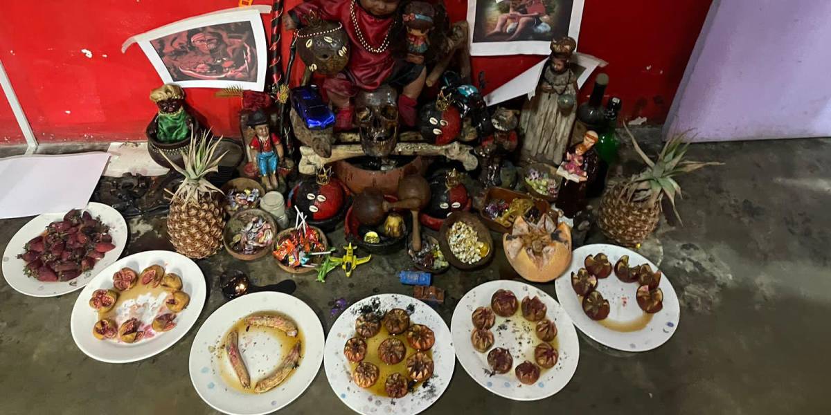 Las Fuerzas Armadas encuentran figuras de la Santa Muerte y restos humanos en una vivienda de Quevedo