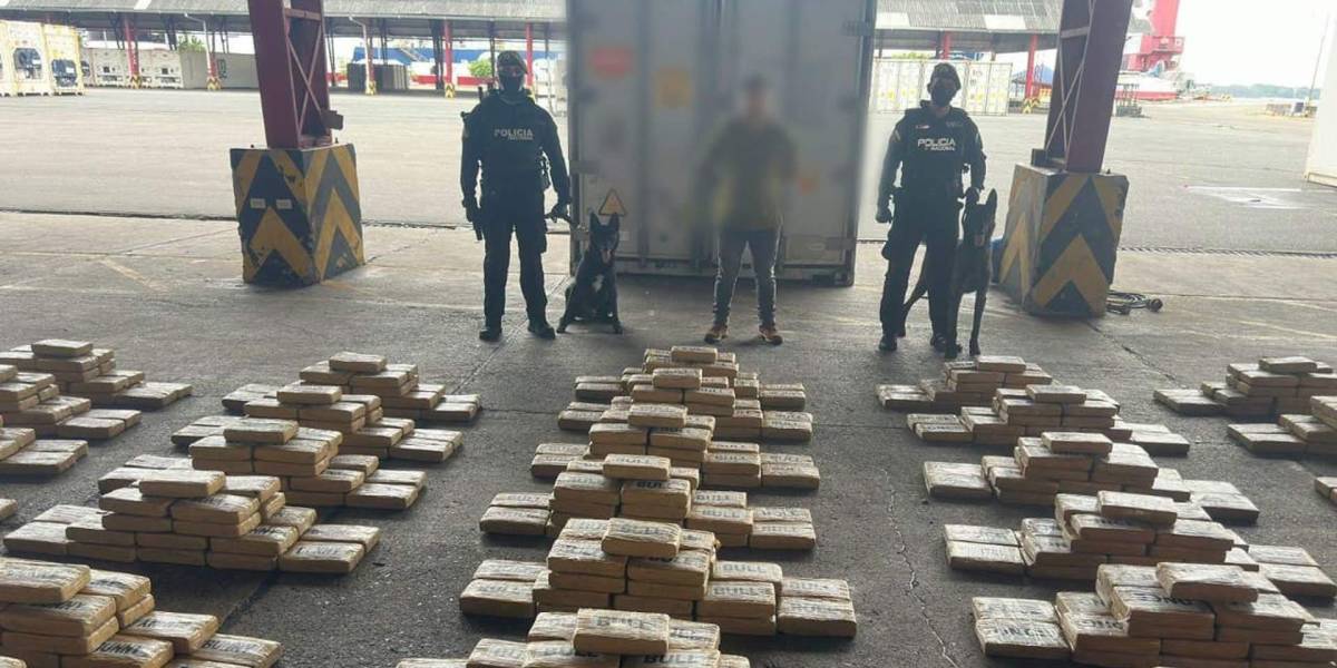 Un operativo policial en El Oro deja dos detenidos y 1,4 toneladas de cocaína decomisadas