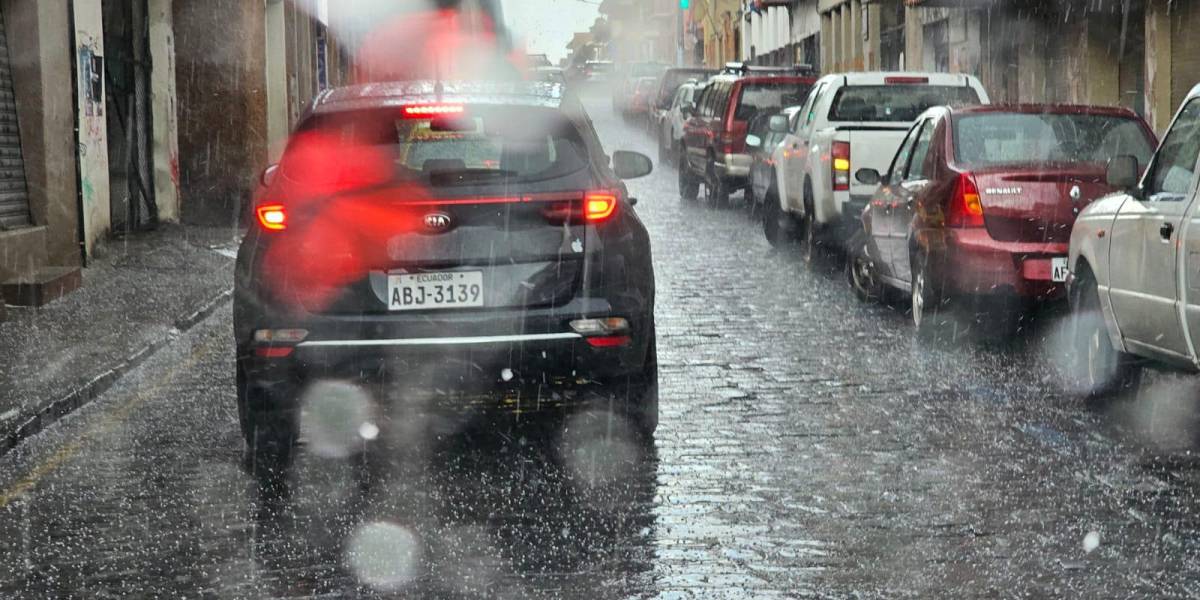 Granizo y lluvias regresan a Cuenca cuando se cumplen 116 días de sequía hidrológica