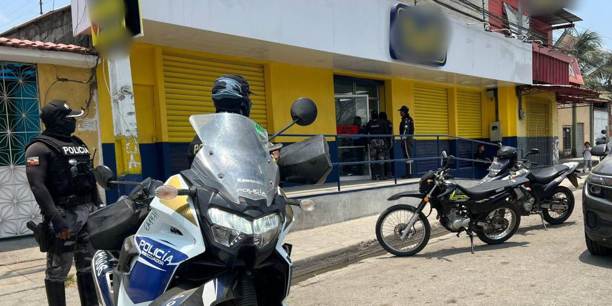 Un artefacto explosivo detonó en una tienda de Durán