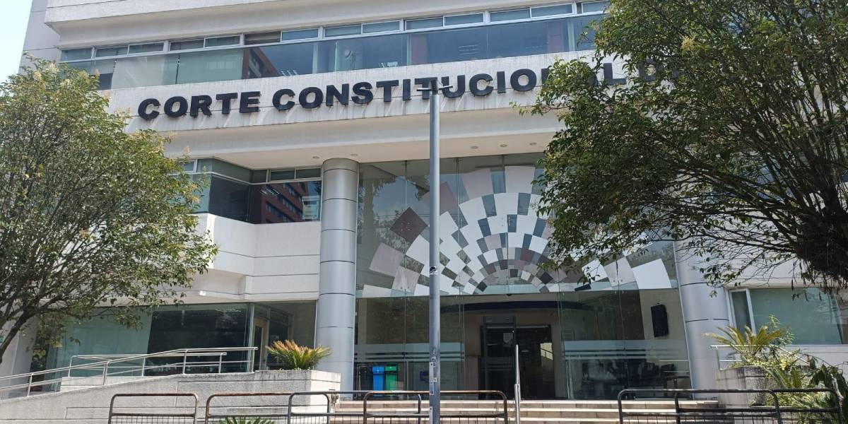 La Corte Constitucional dice que no evaluó la conveniencia de quitar el financiamiento público a los partidos políticos