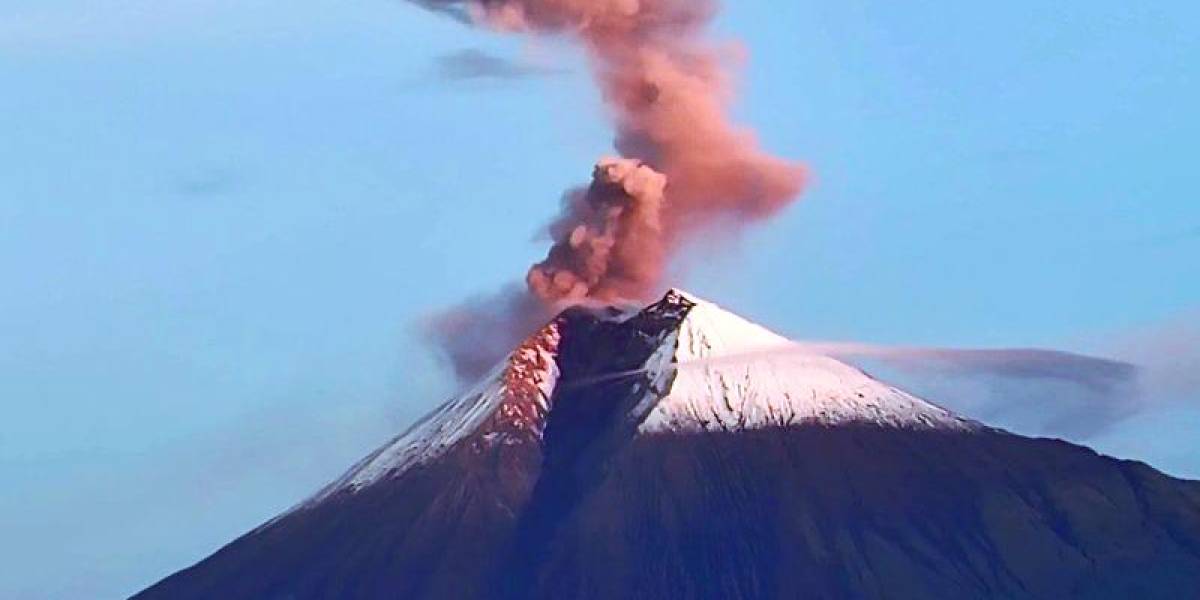 El volcán Sangay aumenta su actividad eruptiva y hay riesgo de caída de ceniza