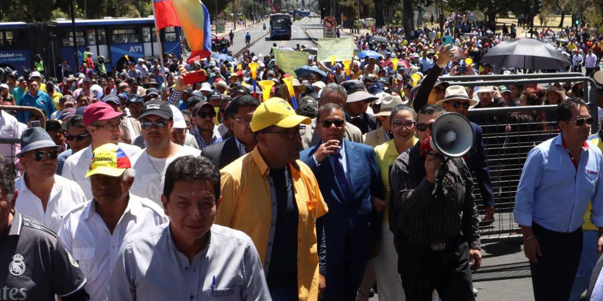 Los taxistas pidieron desde la Asamblea que el Ejecutivo publique el reglamento de la Ley de Transporte