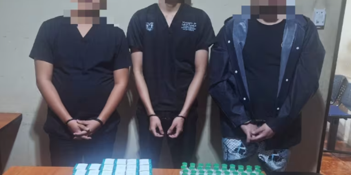 Tres funcionarios del hospital de Durán están detenidos por el robo de medicamentos