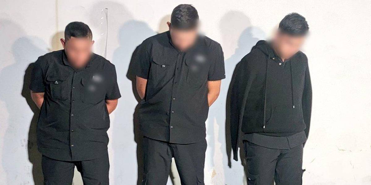 Tres hombres fuertemente armados fueron aprehendidos en los exteriores del estadio Rodrigo Paz Delgado