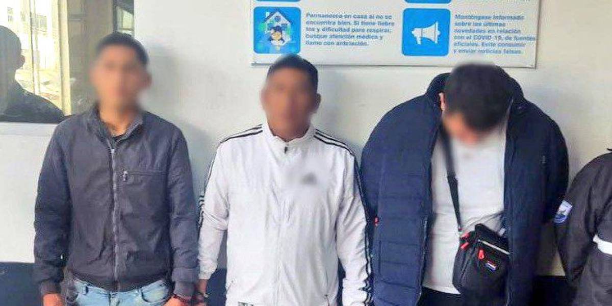 Tres hombres amenazaban a dueño de local con explosivos si no accedía a ser extorsionado, en Ambato