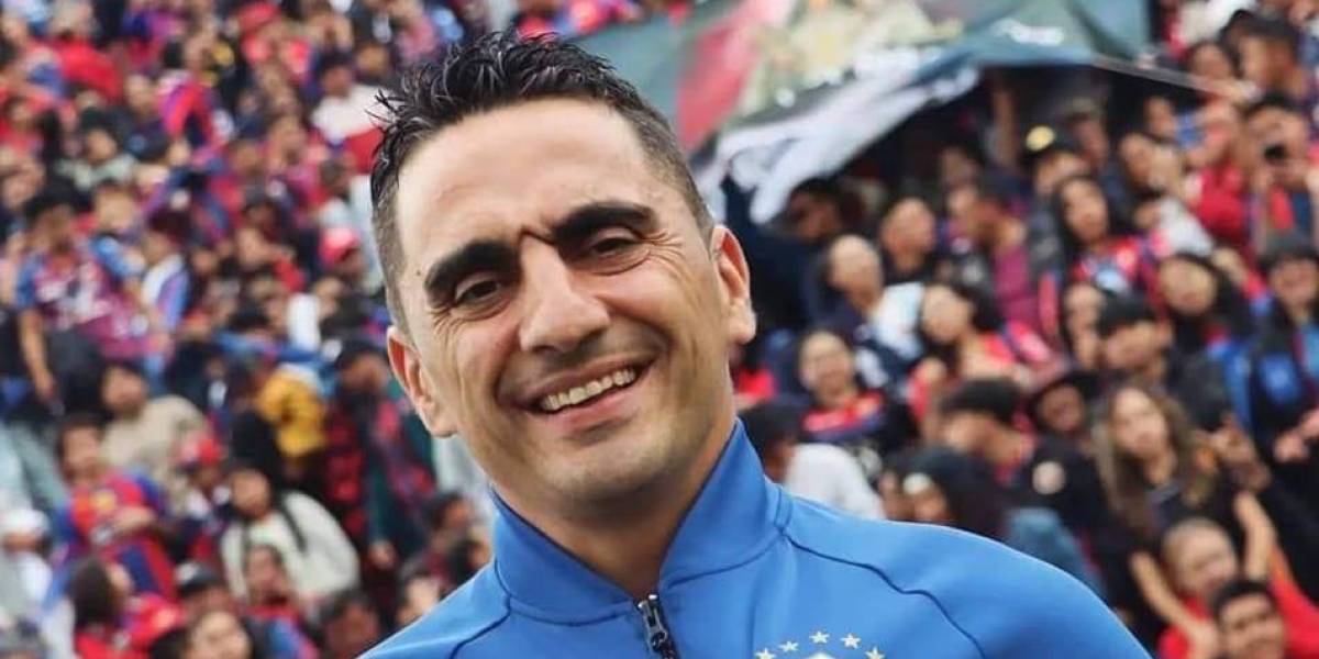 Martín Mandra seguirá como entrenador del Deportivo Quito