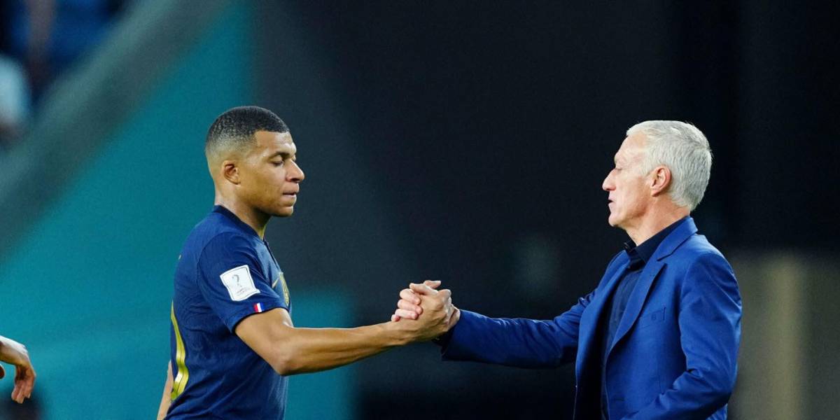 Didier Deschamps sale a la defensa de Kylian Mbappé por su bajo nivel