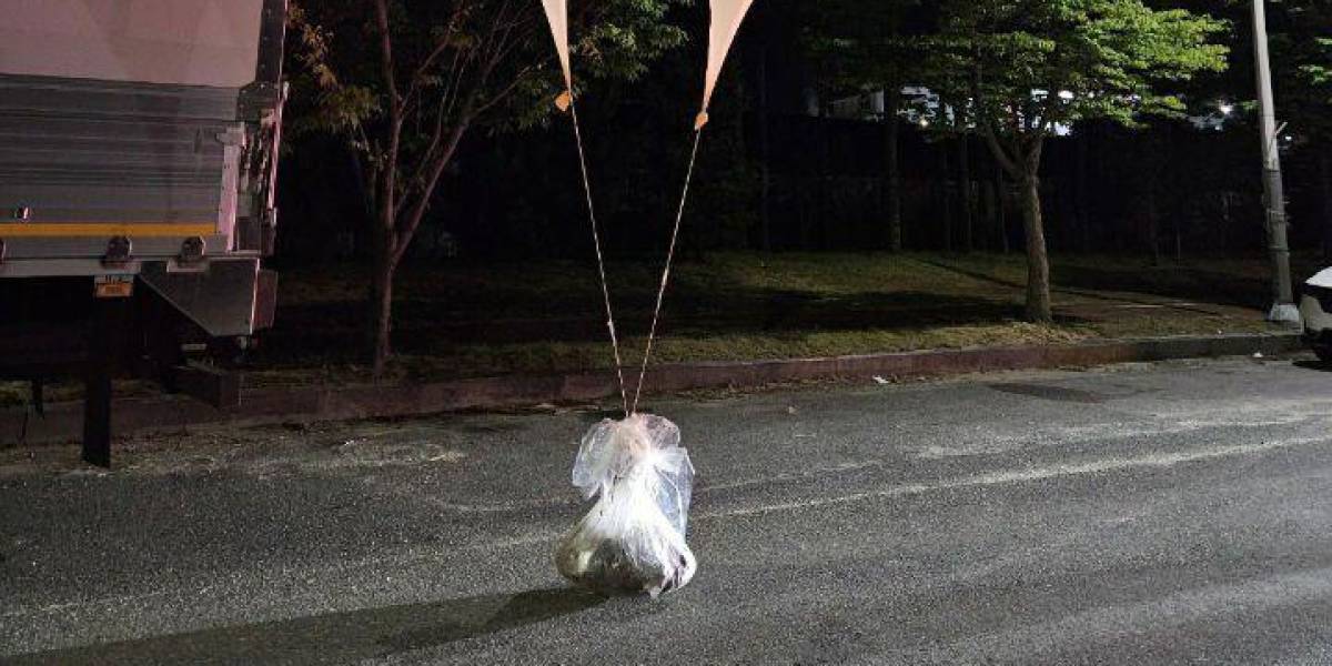La guerra de la basura: Corea del Norte lanza cientos de globos con desechos y porquerías a su vecino del Sur