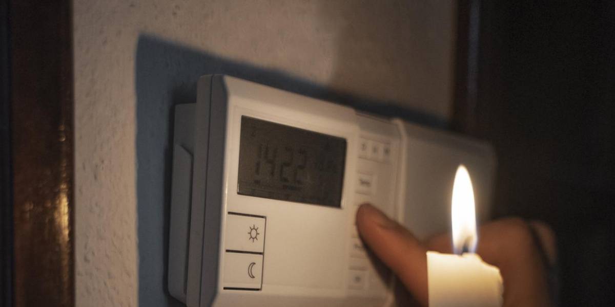 En Quito, los cortes de electricidad serán de 22:00 a 00:00 y de 00:00 a 05:00