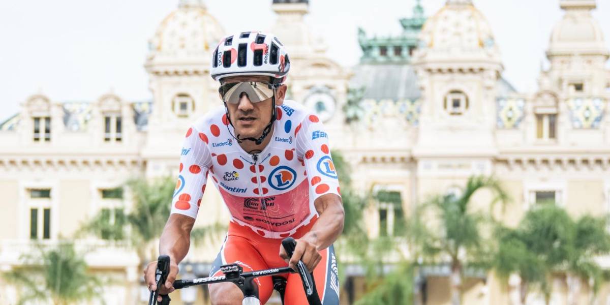 Richard Carapaz felicitó a Remco Evenepoel por su medalla de oro en los Juegos Olímpicos de París 2024