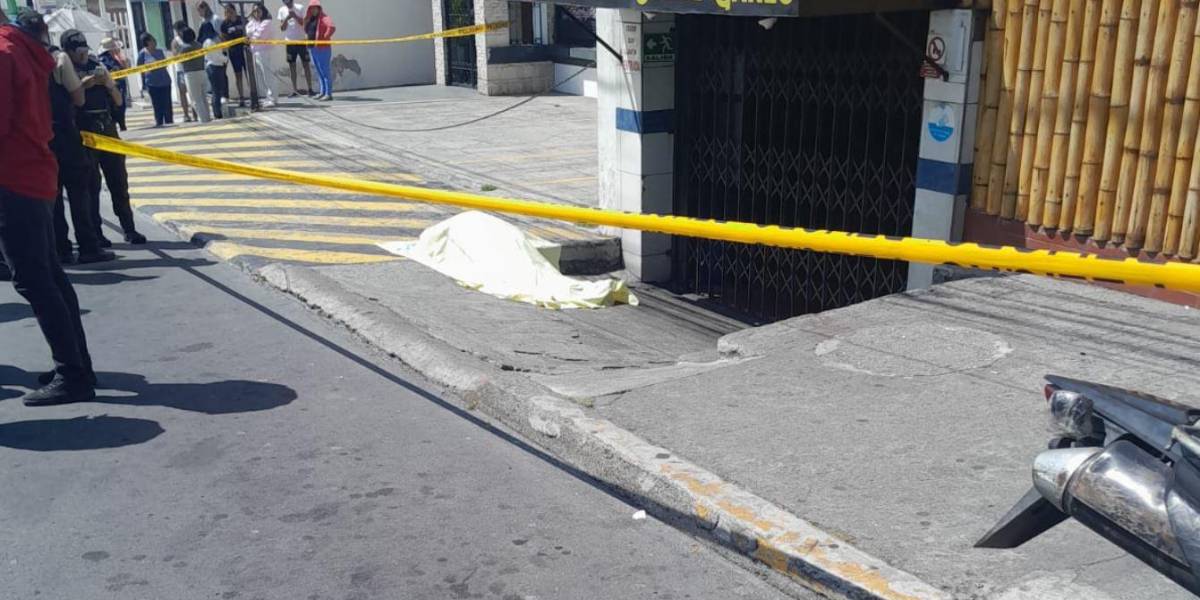 Un adulto mayor falleció en Quito tras sufrir una caída