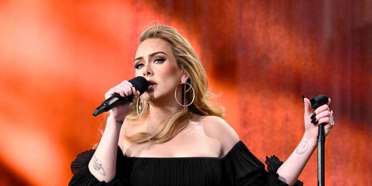 Adele detuvo su concierto para reclamar a un espectador que gritó un comentario homofóbico