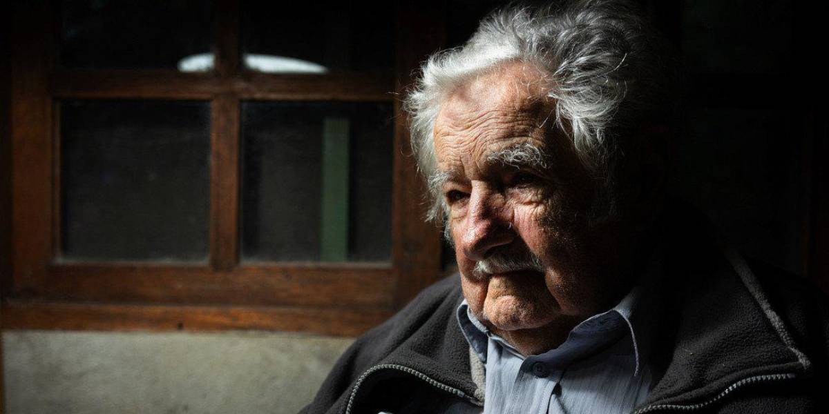 El expresidente de Uruguay José Mujica sale del hospital