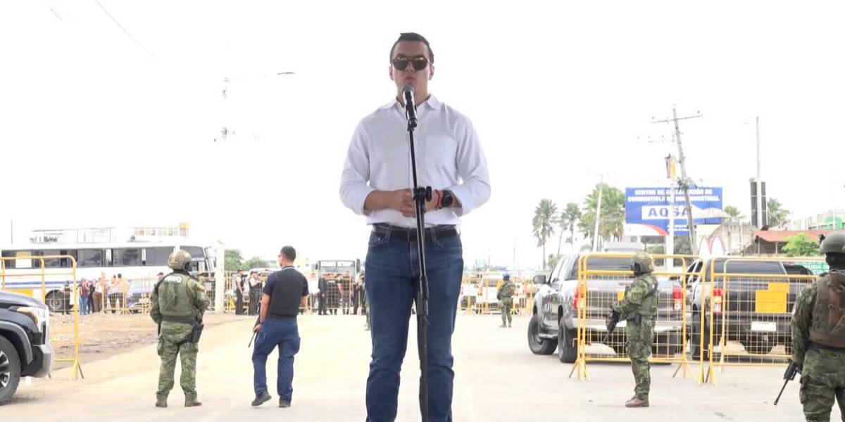 Daniel Noboa: Quisieron amedrentarnos poniendo un coche bomba con dinamita (en Machala)