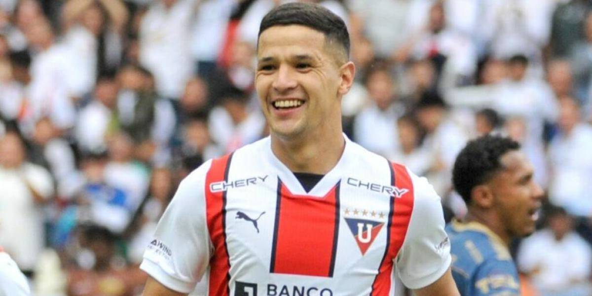 Álex Arce, el segundo máximo goleador en las ligas latinoamericanas