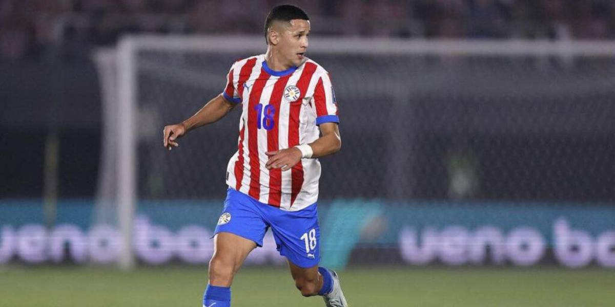 Paraguay vuelve a convocar a Álex Arce para la doble fecha de las Eliminatorias