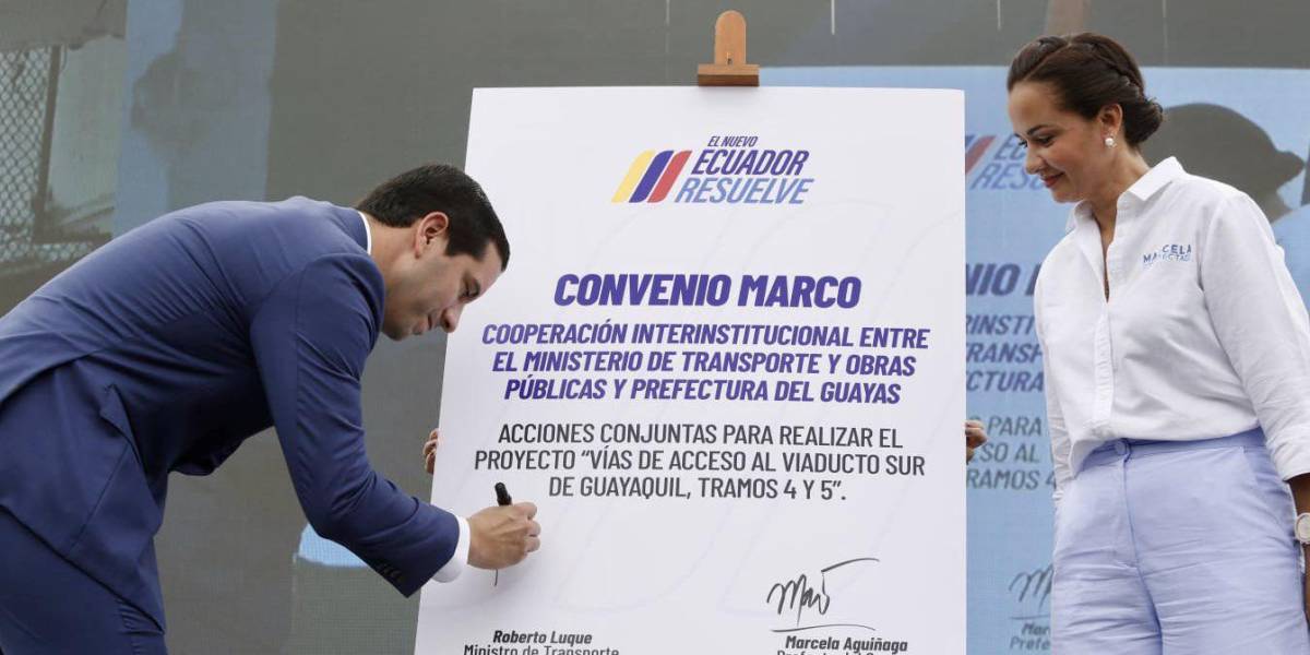 Autoridades firman convenio para construir vías de acceso al viaducto sur de Guayaquil