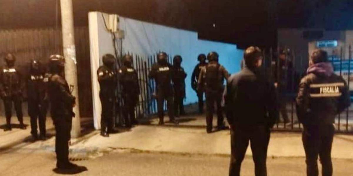 Nueve detenidos en operativo contra banda dedicada al robo de vehículos en Quito y Latacunga