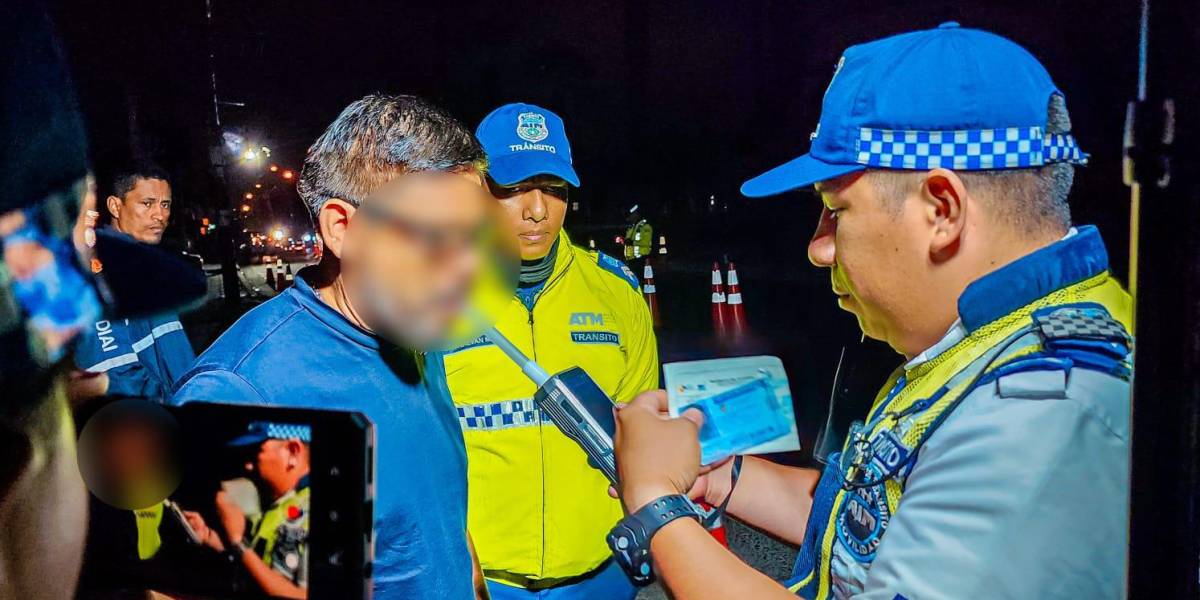 Guayaquil: Un control a la venta de alcohol en Sauces 8 dejó cinco conductores detenidos