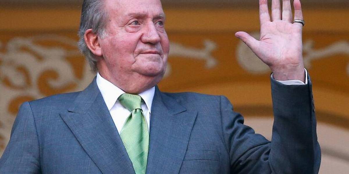 Un espectáculo de drones y fuegos artificiales iluminan el cumpleaños 87 del Rey Juan Carlos