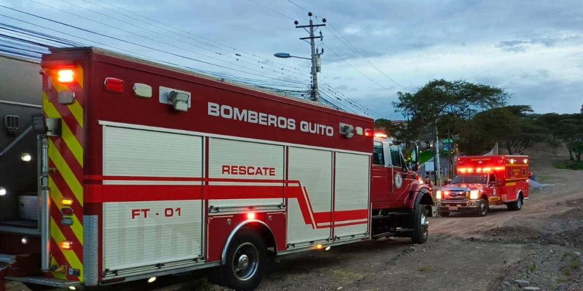 Quito | Una adolescente fue rescatada tras caer a una quebrada en Tumbaco