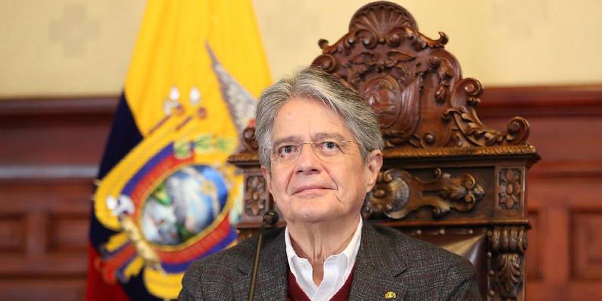 El expresidente Guillermo Lasso está hospitalizado en Quito tras una cirugía cardiaca