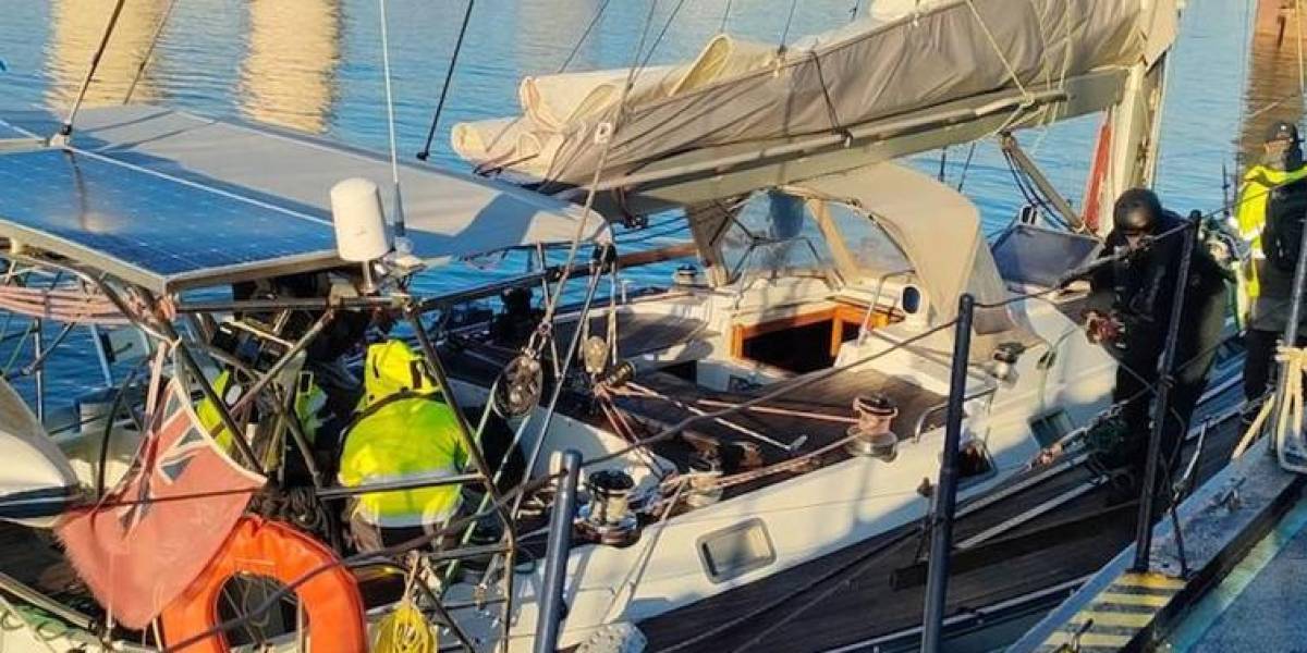 España: la Guardia Civil intercepta un velero británico con 2 000 kilos de cocaína