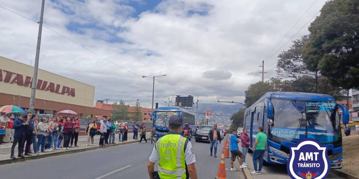 Quito | Un adulto mayor falleció y una menor de edad resultó herida tras el atropellamiento de un bus